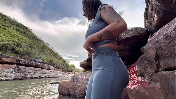 Play MP4 - follando con desconosido por dinero en el rio