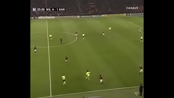 Ronaldinho ga&uacute;cho bruxo vs Milan 