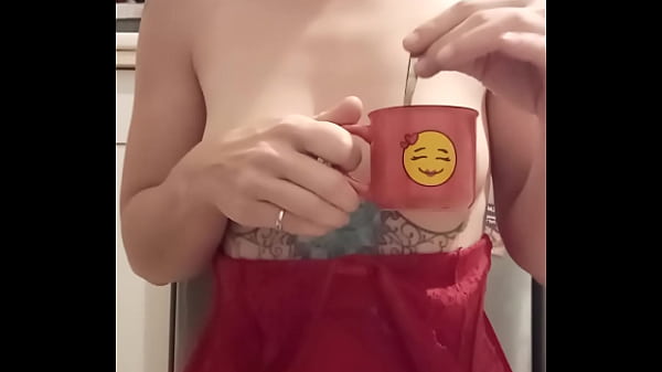 Bonjour mes coquins je vous offre le caf&eacute;