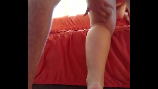 Vizinha muito gostosa. 