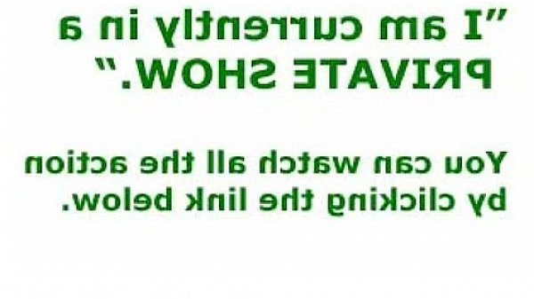 Pretty snow bunny w big tits blows dildo