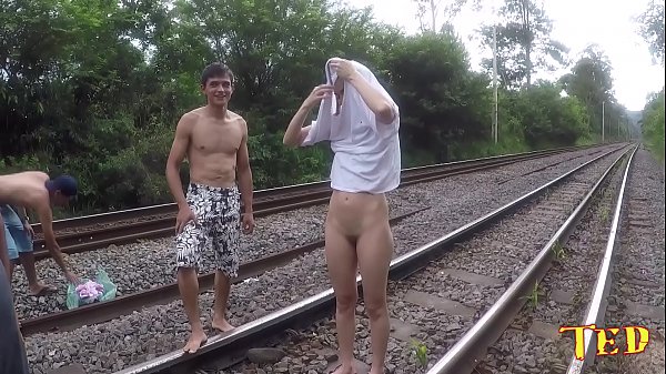 Velho Barbudo Fode Nvinha Sem Camisinha Veja O Making Off thumbnail