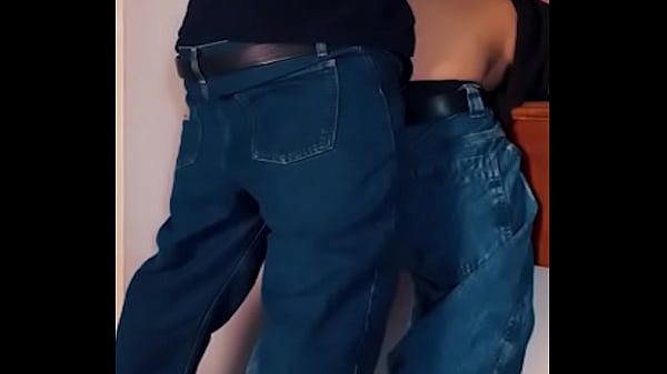 MI COMPI DE CLASE ME LA METE EN UN ENCUNTRO A ESCONDIDAS 