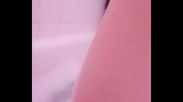 Nonton Join Me In My Bath, I'll Help Wash You ;) thumbnail