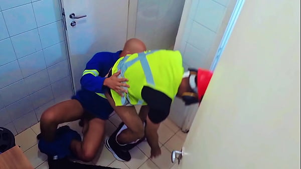 Play MP4 - FODA FETICHISTA ENTRE OPER&Aacute;RIOS&period;