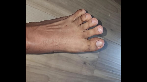 Play MP4 - You want to lick me feet