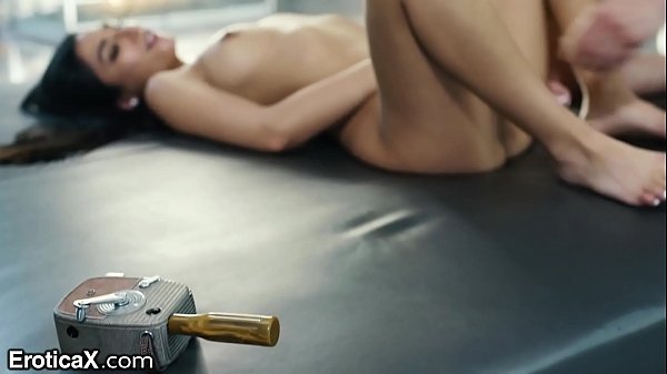 EroticaX Gianna Dior MakesA Sex Tape