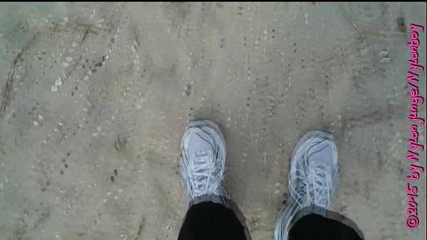 Nonton Spaziergang In Nylon Am Strand ** Aub Wangerland ** thumbnail