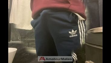 Amateur horny flatmate in sportswear cums in condom
