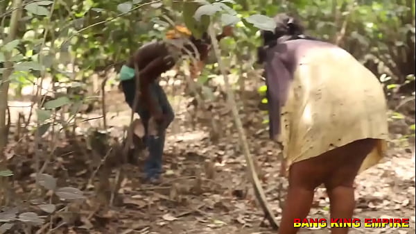 BBW LAZY YORUBA WIFE GOT BONED BY AFRICAN_AMATEUR PORNSTAR IN_THE FARM - HARDCORE BUSH PORN