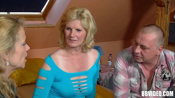 Play MP4 - Bisexual german mature women fucking in threesome