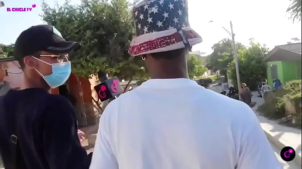 La gente en las comunas y fabellas activas con el chicle tv y tu desde donde nos ves ? 