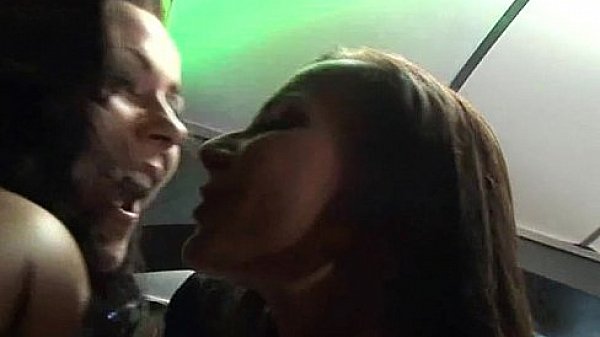 Nonton Admirable Group Banging thumbnail