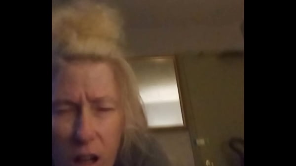 Play MP4 - Wife giving Best ️ head