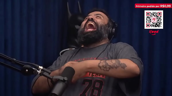 Carlinhos maia flow podcast #390 carlinhos maia &eacute; um humorista nordestino que segundo ele as senhorinha adoram 