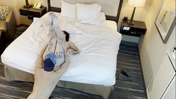 Eating_Tattoed_Beauty sPussy