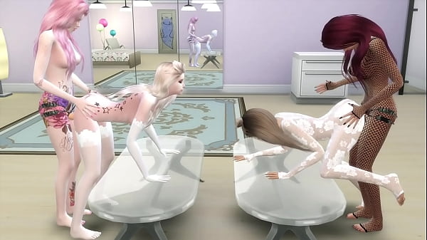 Nonton Lesbians Strap-on Sex Foursome thumbnail