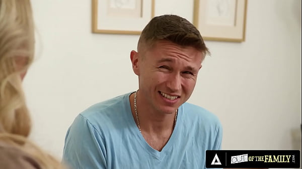 Play MP4 - Busty MILF Alura Jenson Lets Stepson Ride Her Amazing Ass