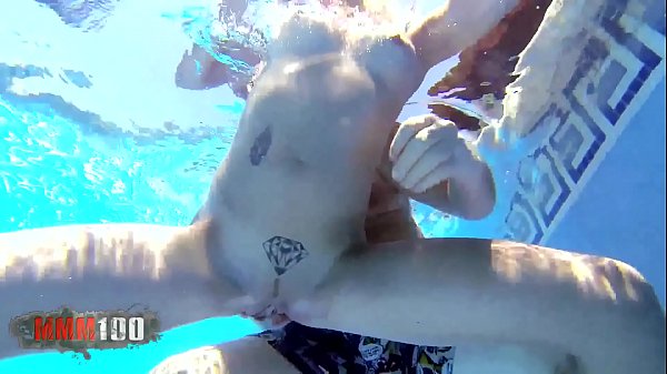 If you are a fan of wet pussies, download this wet ass video with Jesyka Diamond 