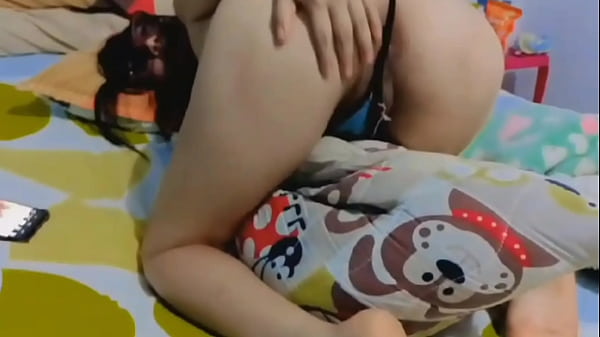 Play MP4 - ME MASTURBO BIEN RICO QUIERES VENIR A AYUDARME