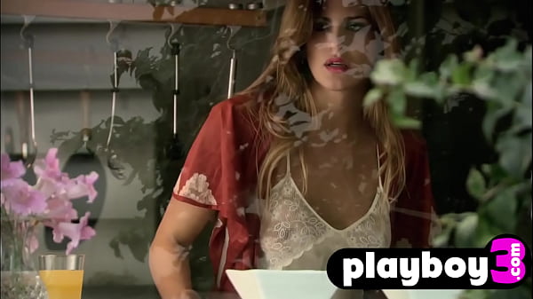 Sexy babe enjoyed office sex 