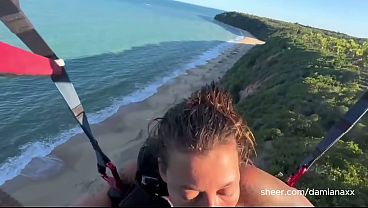 Play MP4 - SEXO NAS ALTURAS FUDENDO NO PARAPENTE