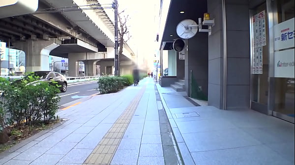 Part1 『あなたの給料いくらですか？』生きていくにはカネがいる。そしてカネを得るために色んな『何か』を生み出している。この企画は生々しくリアルに人の財布に首をつっこむ ディープカルチャー ドキュメンタリー。今回は看護師兼ショークラブダンサーとして働くユウカさんに密着！！