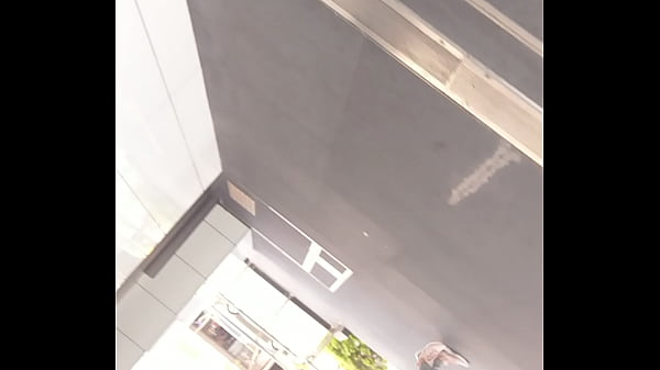 Nonton 美腿 thumbnail