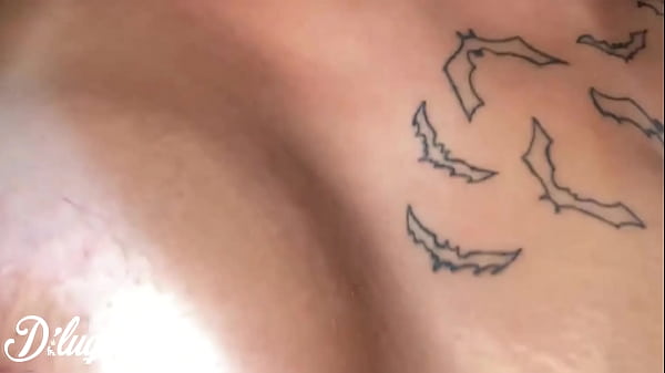 Play MP4 - Veio me fazer uma visita e gravou seu primeiro v&iacute;deo porn&ocirc;