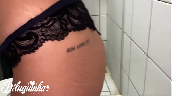 Veio me fazer uma visita e_gravou seu primeiro vídeo pornô