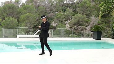 Nonton Italian Multimillionaire Falls For Maid And There's A Wild Threesome - Luna Black thumbnail