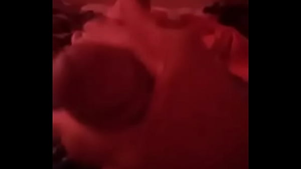 Me masturbando sozinho em casa