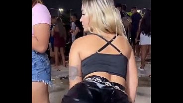 gostosa dan&ccedil_ando funk de shortinho video thumbnail