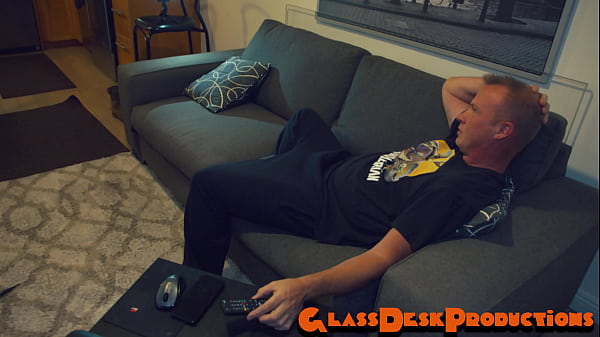 &sect; Foot View Of A Blowjob From Supermodel thumbnail