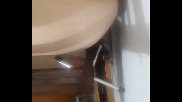 yoy mi parte Bi jugando con consolador