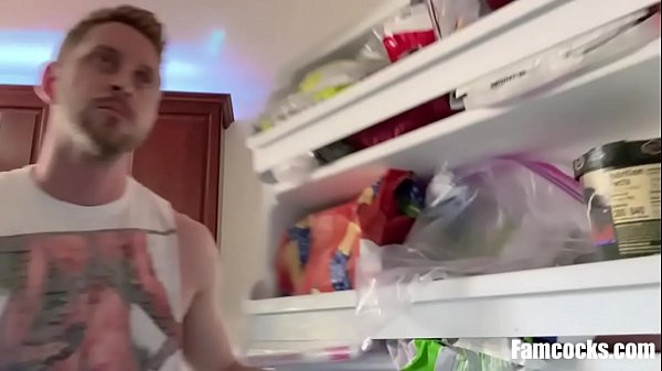 Play MP4 - step Daddy Cooks For 's Birthday- Isaac Parker And Johnny Ford