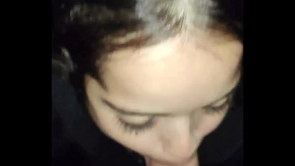 Play MP4 - Levei a Debora Prado pra dar um rol&ecirc; pela cidade e paramos na linha do trem&comma; coloquei ela pra chupar minha pica e gozei nos peitos gostosos dela -  COMPLETO NO RED