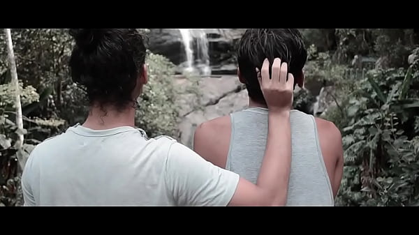 Meninos Que N&atilde_o V&atilde_o Para o C&eacute_u - Amor Gay Entre Novinhos (web serie completa no youtube https://www.youtube.com/watch?v=CqdrY8GtQug&amp_t=1s )