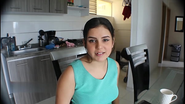 El Padrastro De Mi Amiga Me Folla El Co&ntilde;o thumbnail