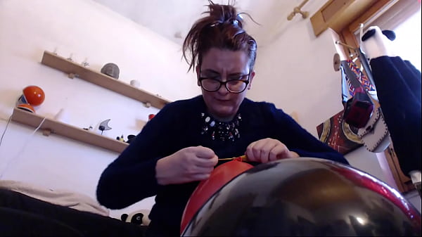 Big wet orgasm for these big balloons inflated together with you 