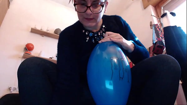 Big wet orgasm for these big balloons inflated together with you 