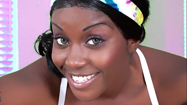 Black amateur babe_sucks a_dick andgets fucked