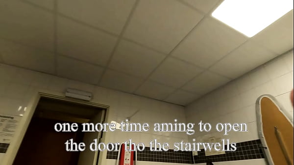 Nudewalk inPublic_basement