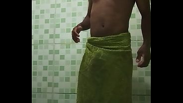 Billy tomando banho no banheiro 