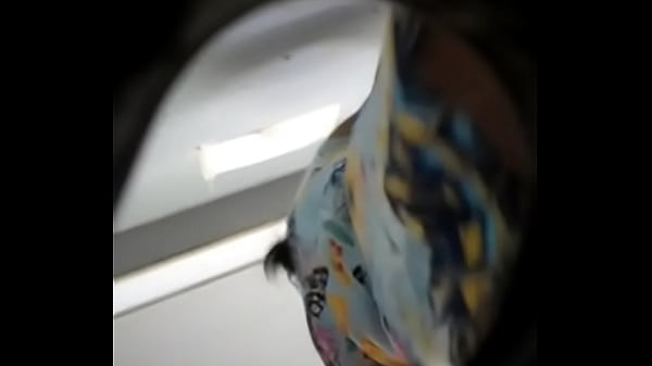 upskirts voyeur .bem gostosa pacotao. 