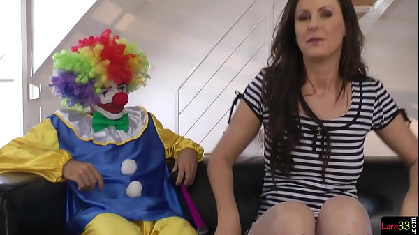 Finger fucked british MILFgets pussyfucked