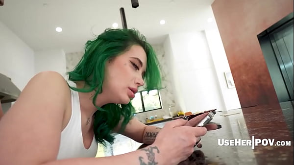 Pale MILF Fucked In Yoga Pants While She Was Ignoring The Guy- Gia Paige, Ike Diezel 