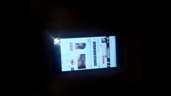 Play MP4 - Showing off her body