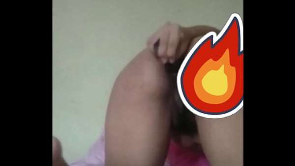 Play MP4 - Me gusta darme duro por mi culo y sentir el consolador lo m&aacute;s adentro que se pueda