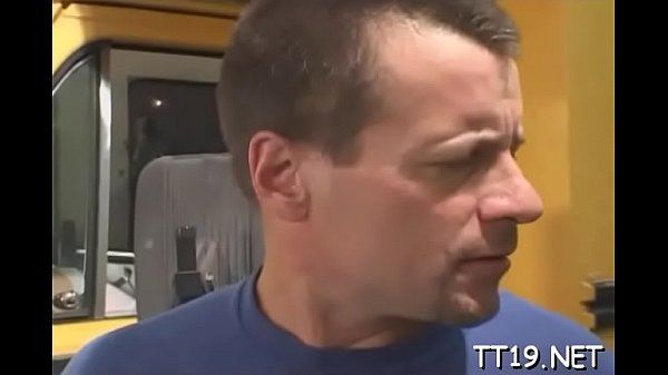 Sexygets down on knees and_gives hot pov oral pleasure